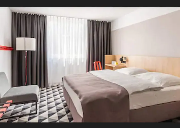 Hotel Premier Hauptbahnhof 4*