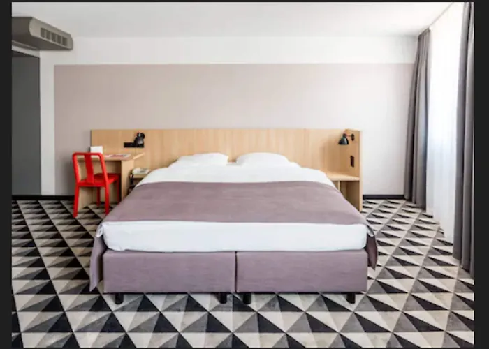 Premier Hauptbahnhof 4*