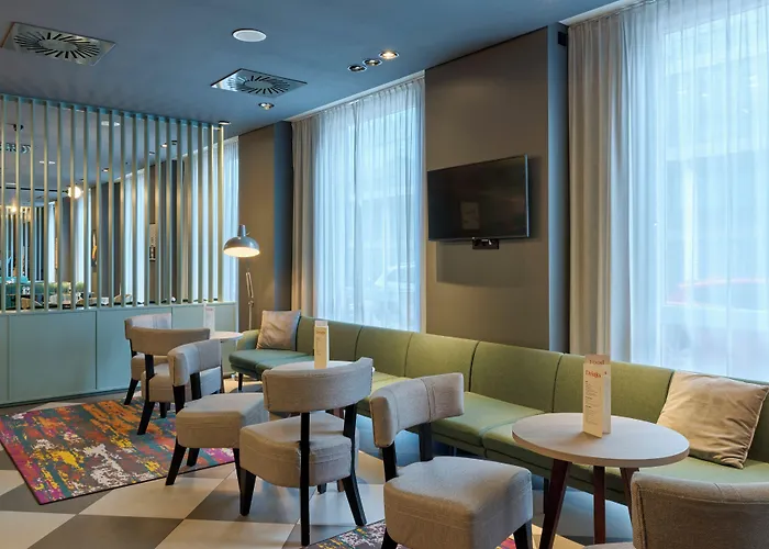 Hotel Premier Hauptbahnhof 4*